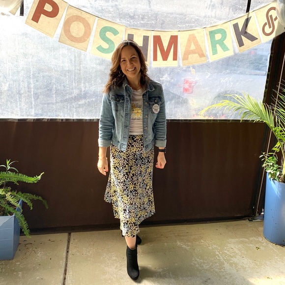 Posh n Sip en Español!!!Muchas Gracias a todos!!❤️ - Picture 3 of 6